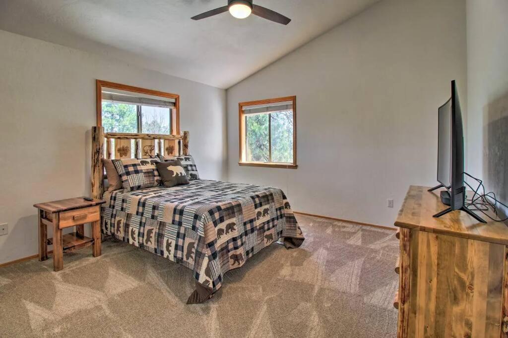 Pine Cone Cabin Villa ไพน์ท็อป-เลคไซด์ ภายนอก รูปภาพ