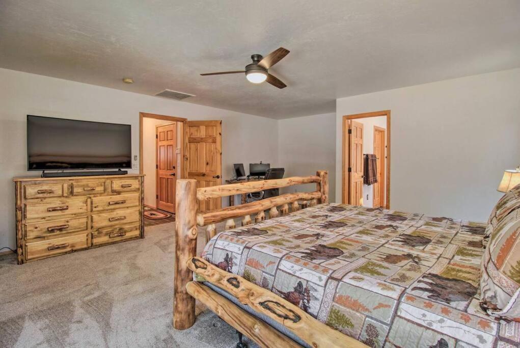 Pine Cone Cabin Villa ไพน์ท็อป-เลคไซด์ ภายนอก รูปภาพ